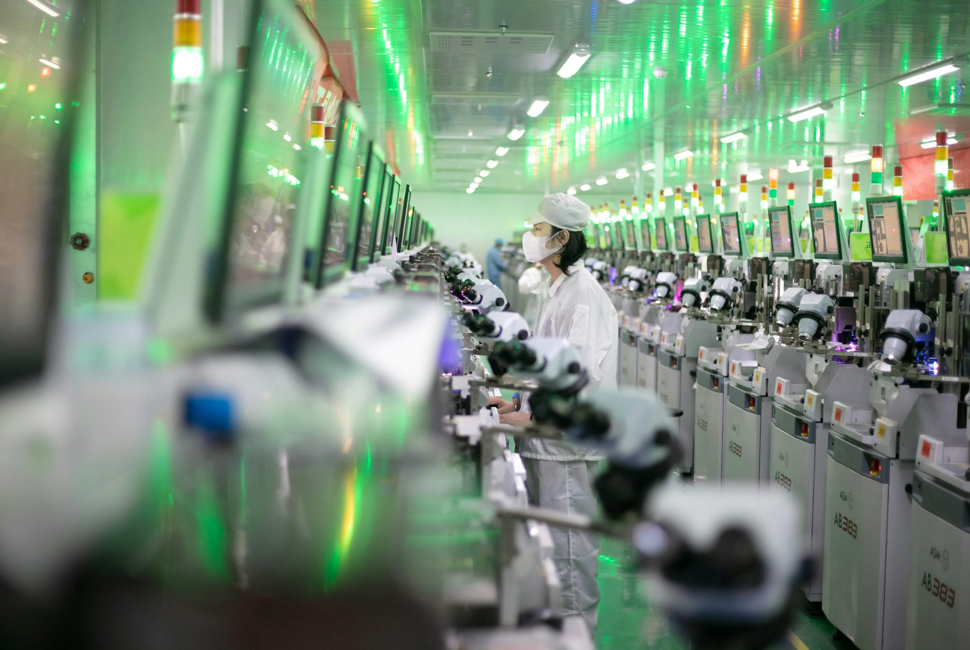 La Chine progresse technologiquement tandis que l’Europe sombre dans le chaos