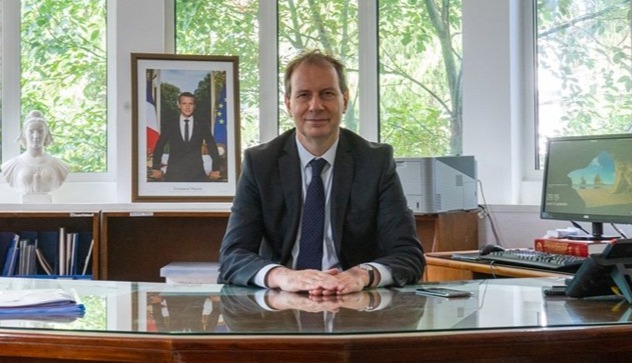 Le diplomate français Gilles Bourbao : une vie en mouvement à Alger