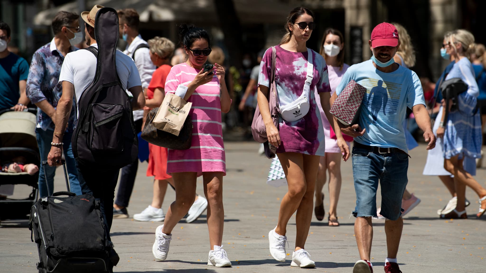 Une rixe sanglante à Barcelone : un homme recherché arrêté après avoir porté plainte