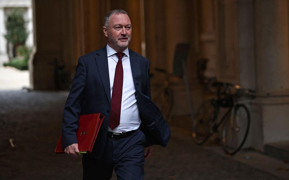 « Le Premier ministre britannique condamne les attaques contre les mosquées mais s’engage à des financements discutables »